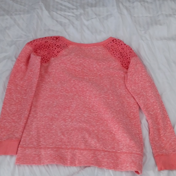 Pull over semi sweatshirt/top. - Picture 4 of 6